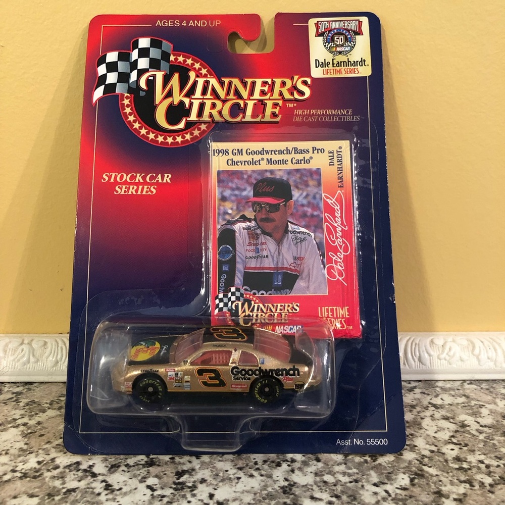 Winner's Circle racecar Dale Earnhardt die cast collectible 1998 Goodwrench #3